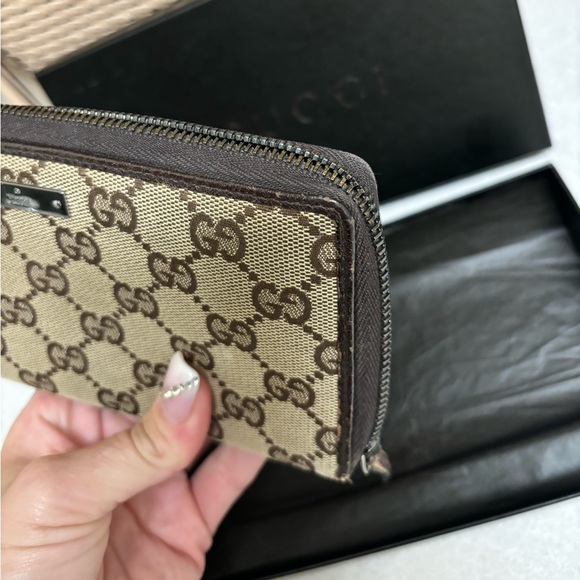 Gucci GG Canvas Zip Around Wallet with Box - Picture 8 of 10